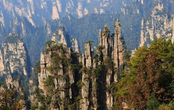 長沙出發(fā)到黃龍洞、張家界森林公園、天門山、鳳凰五日游