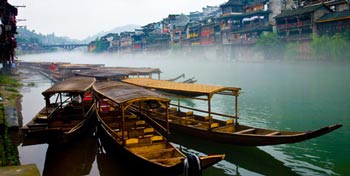 長(zhǎng)沙出發(fā)到黃龍洞、張家界、天門(mén)山、鳳凰古城四日游
